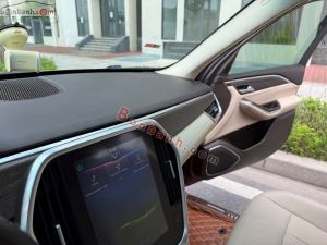 Xe VinFast Lux SA 2.0 Premium 2.0 AT 2020