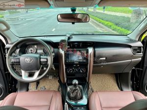 Xe Toyota Fortuner 2.4G 4x2 MT 2019