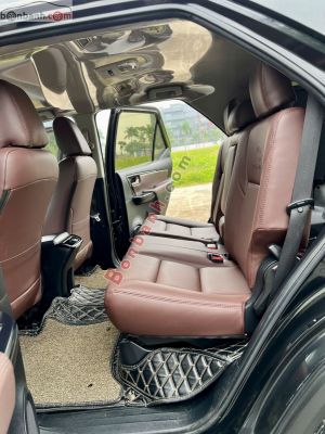 Xe Toyota Fortuner 2.4G 4x2 MT 2019