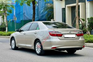 Xe Toyota Camry 2.0E 2015