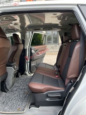 Xe Toyota Innova Cross 2.0G CVT 2025